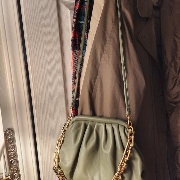 Urban Expressions Vegan Cassie Cross Body - Picture 3 of 3